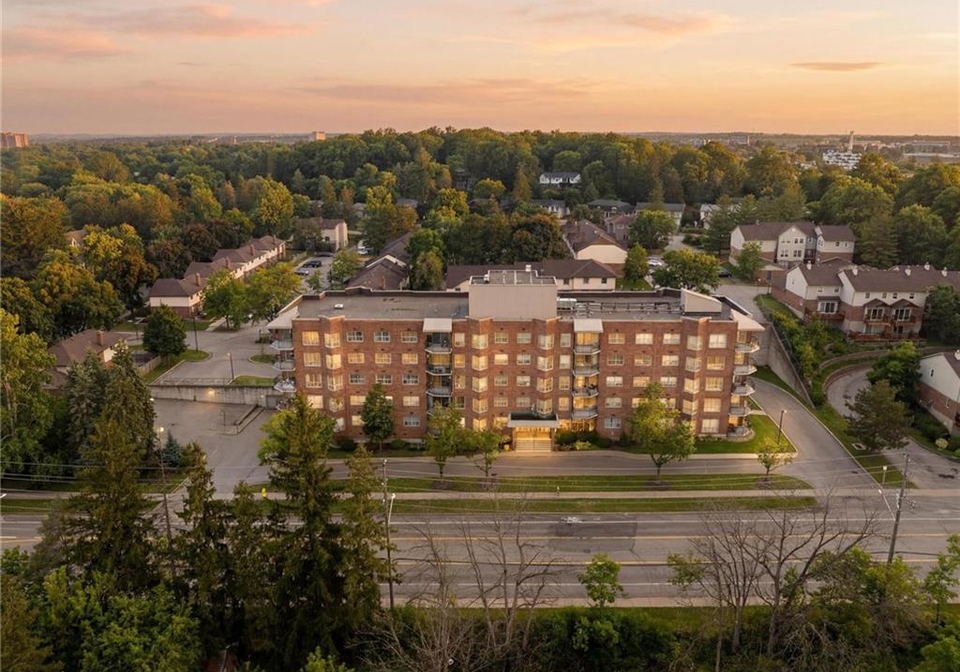 300-keats-way-waterloo-ontario-40814456