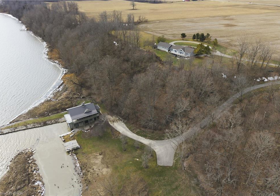 648-front-road-st-williams-ontario-40814491