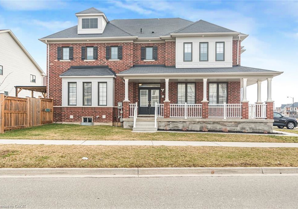 70-fleming-crescent-caledonia-ontario-40814591
