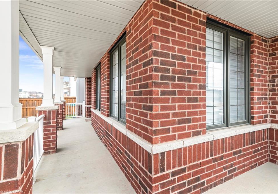 70-fleming-crescent-caledonia-ontario-40814591