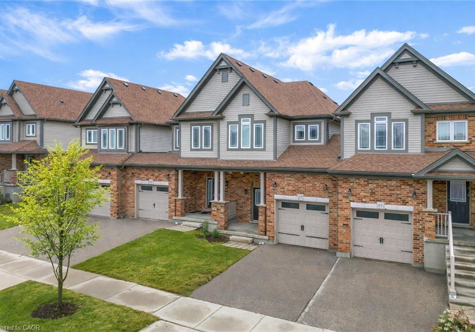 17-valleybrook-drive-kitchener-ontario-40814596