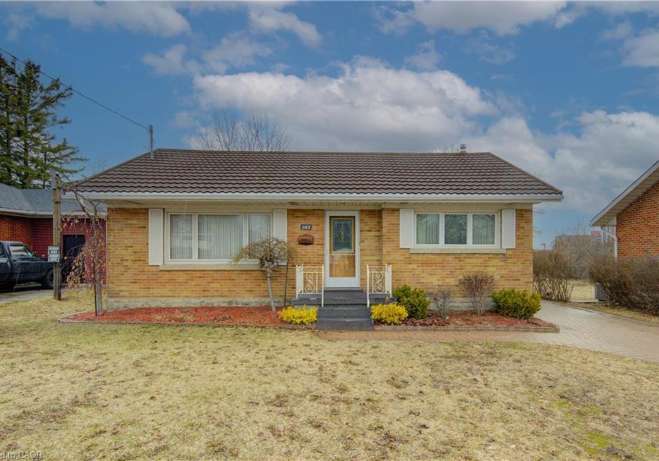 162-erb-street-e-waterloo-ontario-40814636