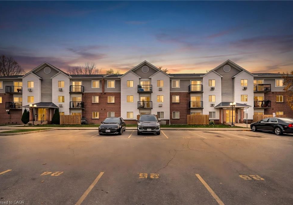 270-eiwo-court-nw-waterloo-ontario-40814639