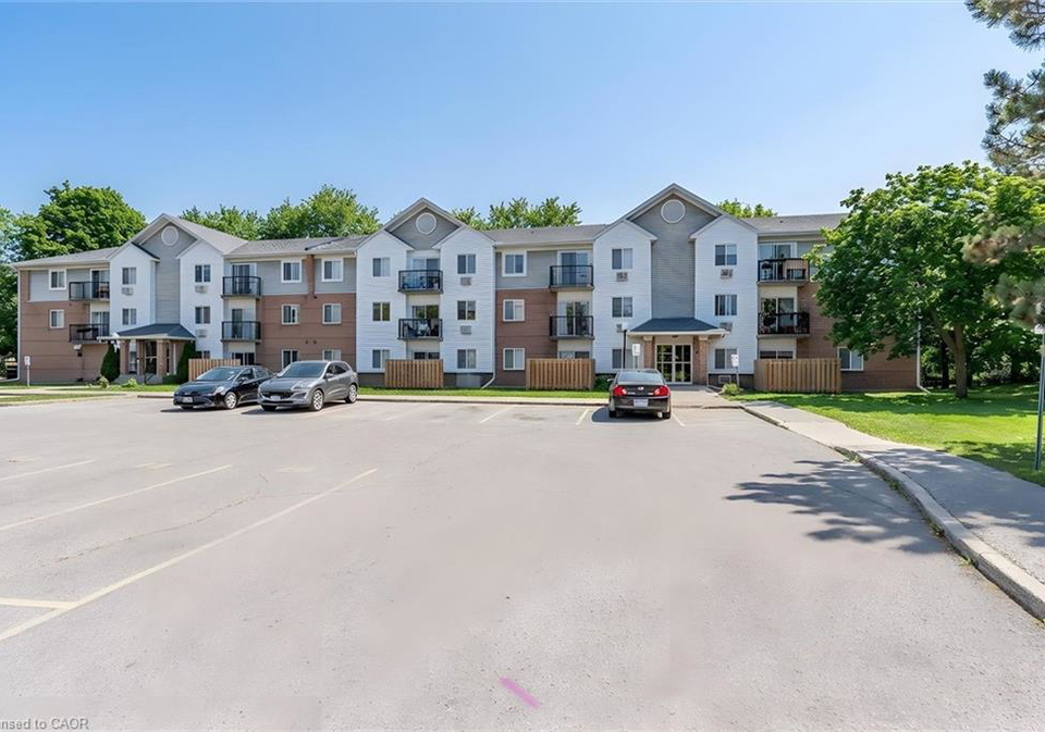 270-eiwo-court-nw-waterloo-ontario-40814639