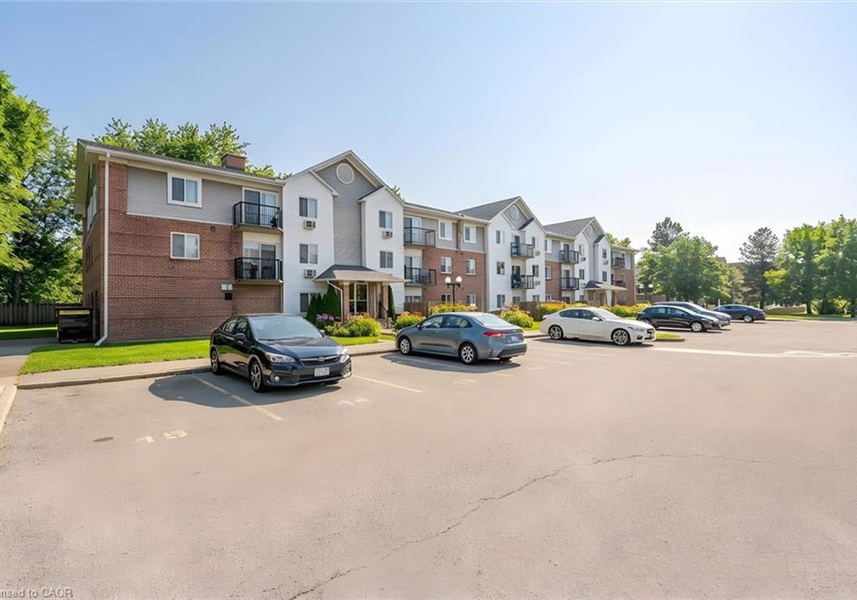 270-eiwo-court-nw-waterloo-ontario-40814639