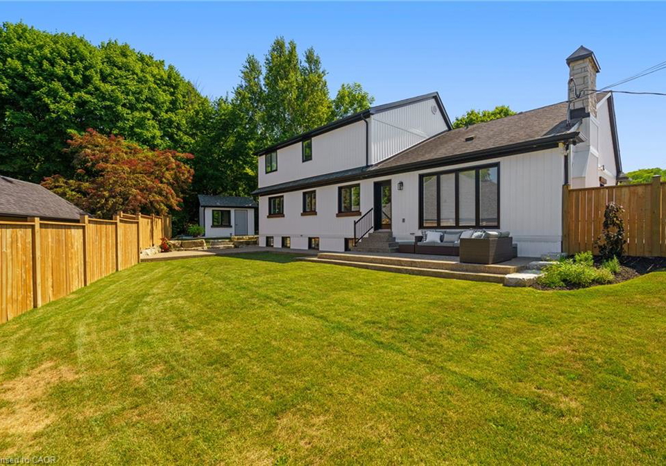 204-falling-brook-drive-ancaster-ontario-40814667