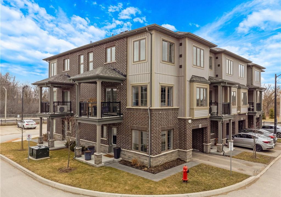 124-compass-trail-cambridge-ontario-40814733