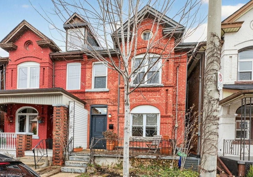18-st-matthews-avenue-hamilton-ontario-40814756