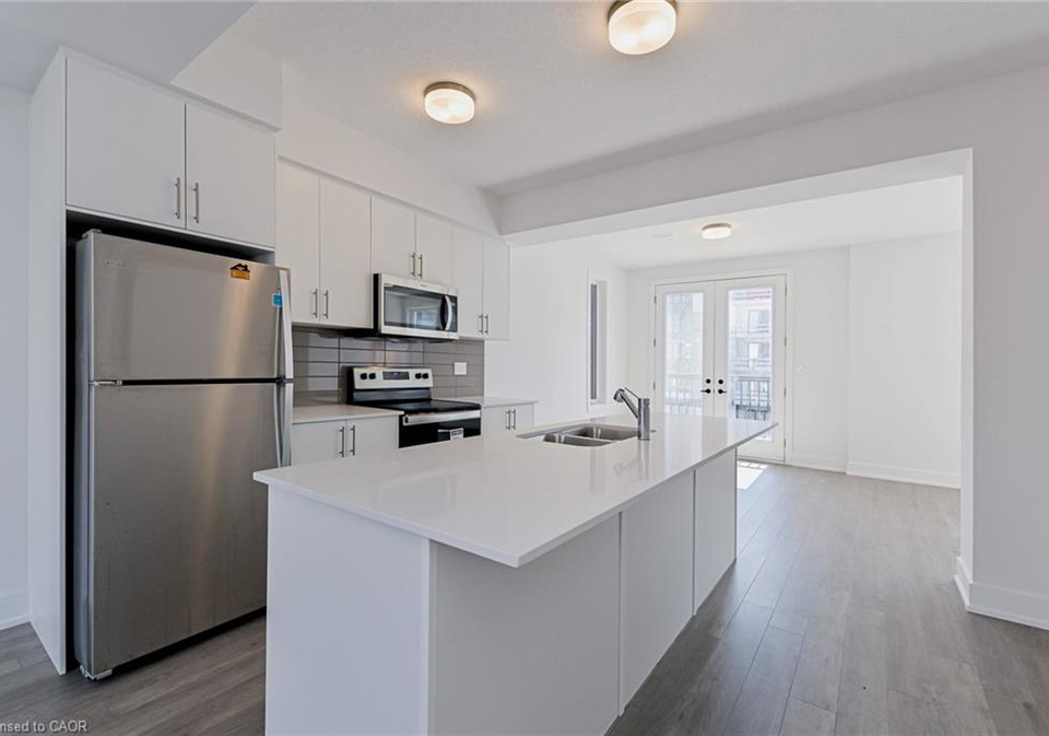 99-roger-street-waterloo-ontario-40814772