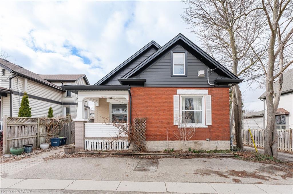 14-hermie-place-kitchener-ontario-40814826