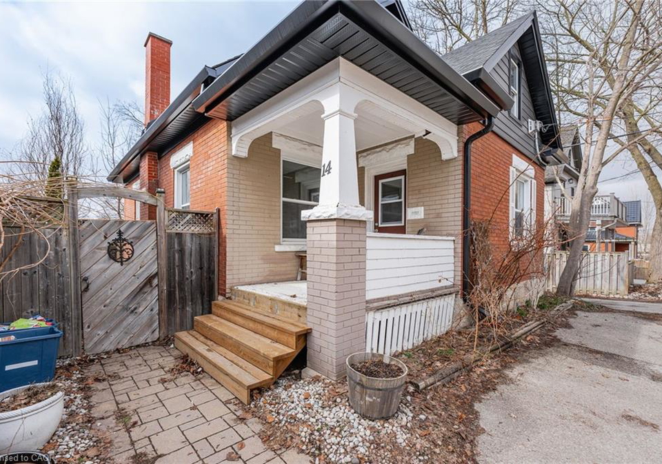 14-hermie-place-kitchener-ontario-40814826