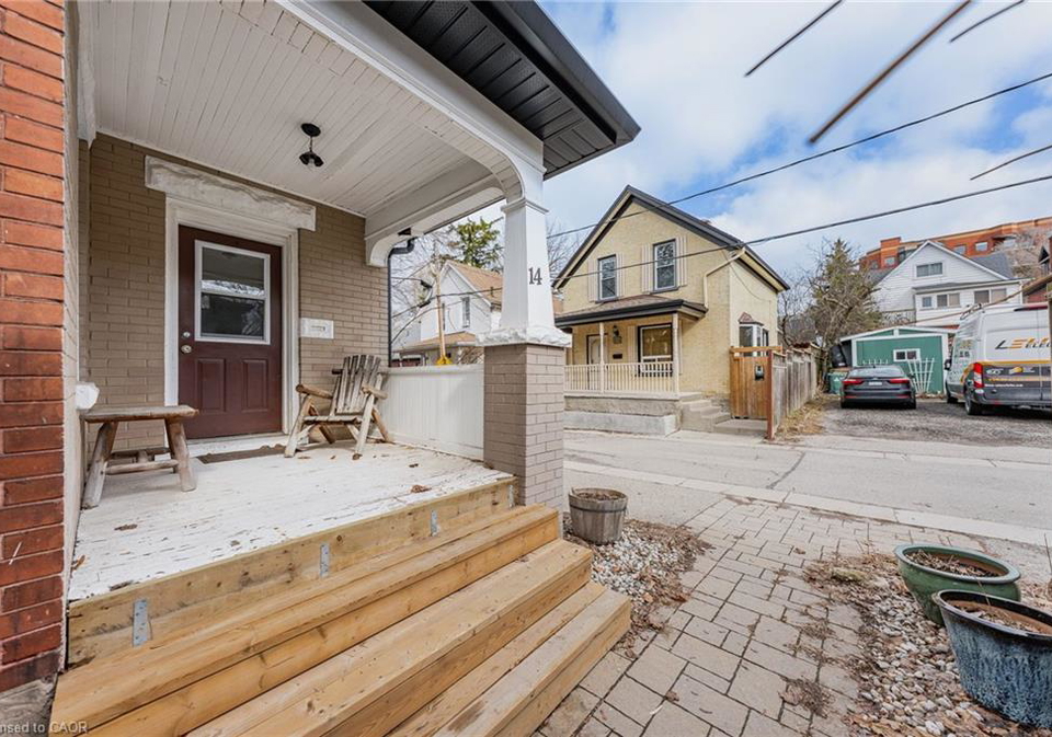 14-hermie-place-kitchener-ontario-40814826