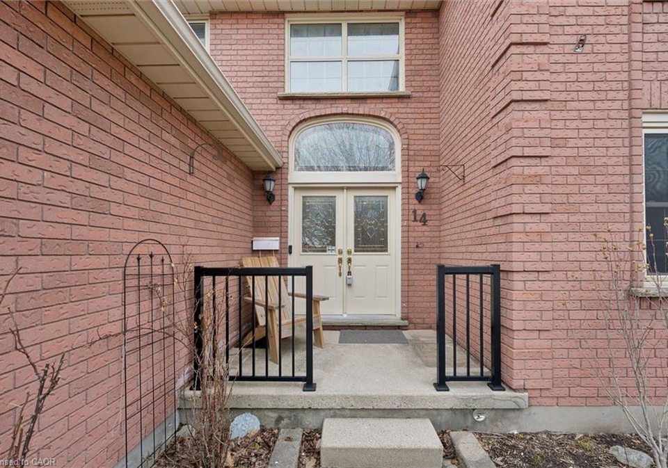 14-robertson-crescent-kitchener-ontario-40814840