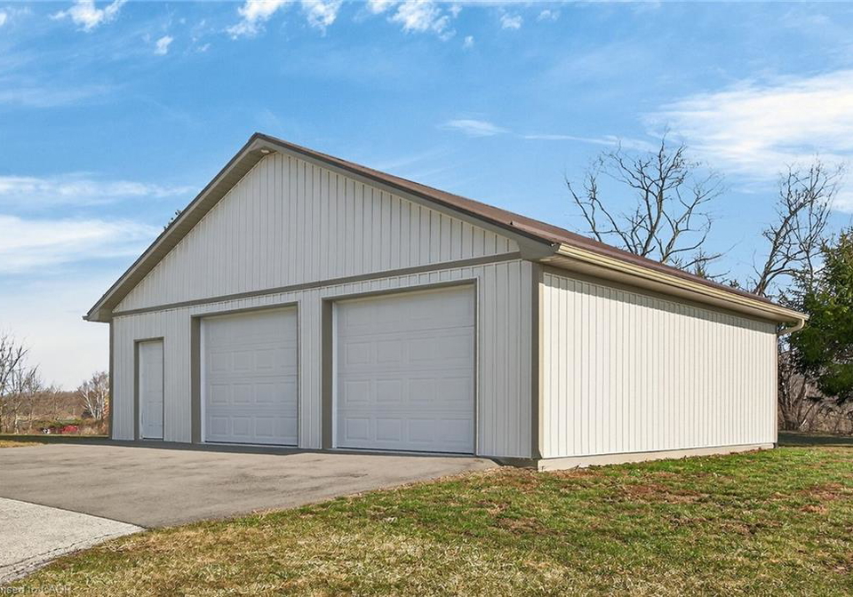 2-foxlow-crescent-cayuga-ontario-40814883