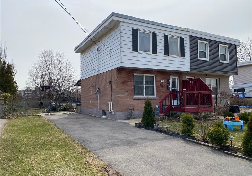 10-armstrong-avenue-hamilton-ontario-40814926