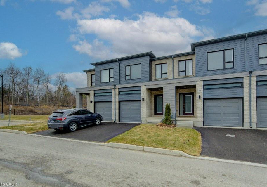 29-oak-forest-common-cambridge-ontario-40814941