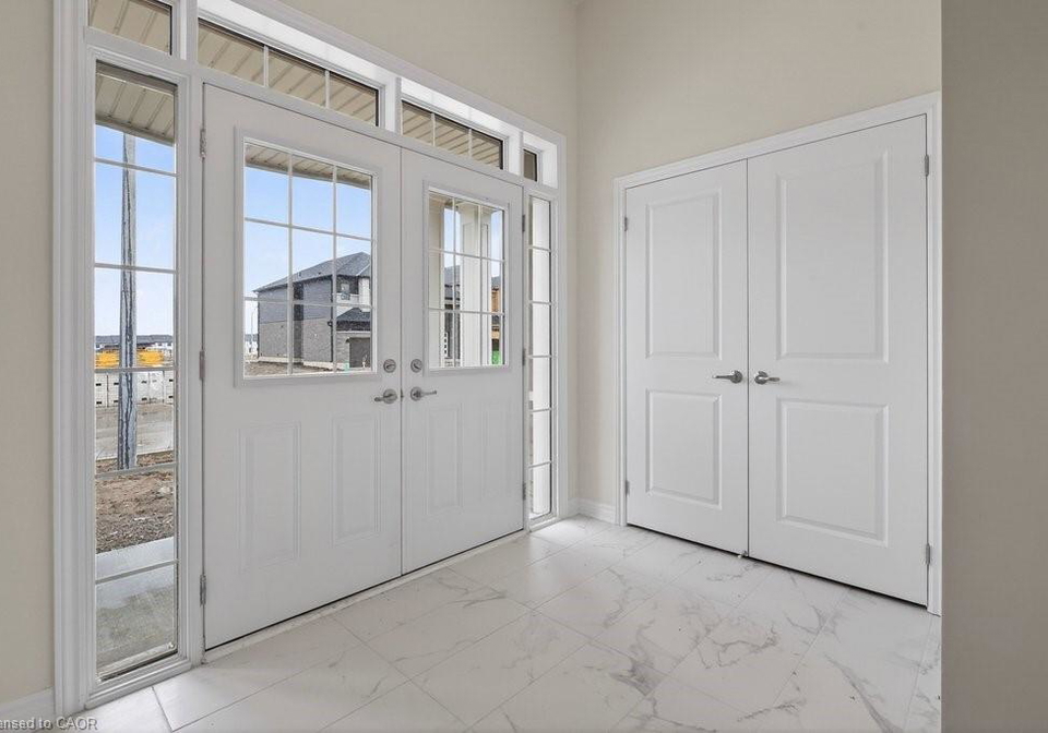 13-arding-circle-paris-ontario-40814968