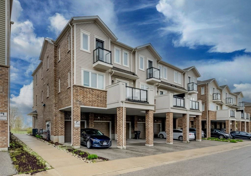 579-goldenrod-lane-kitchener-ontario-40814979