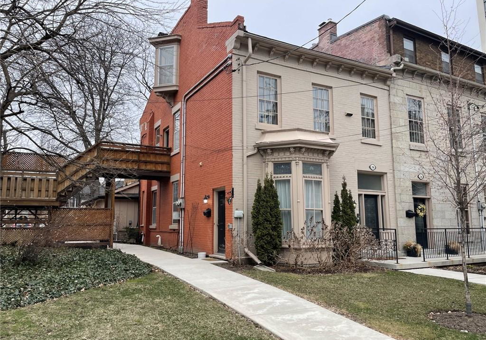 218-bay-street-s-hamilton-ontario-40814980
