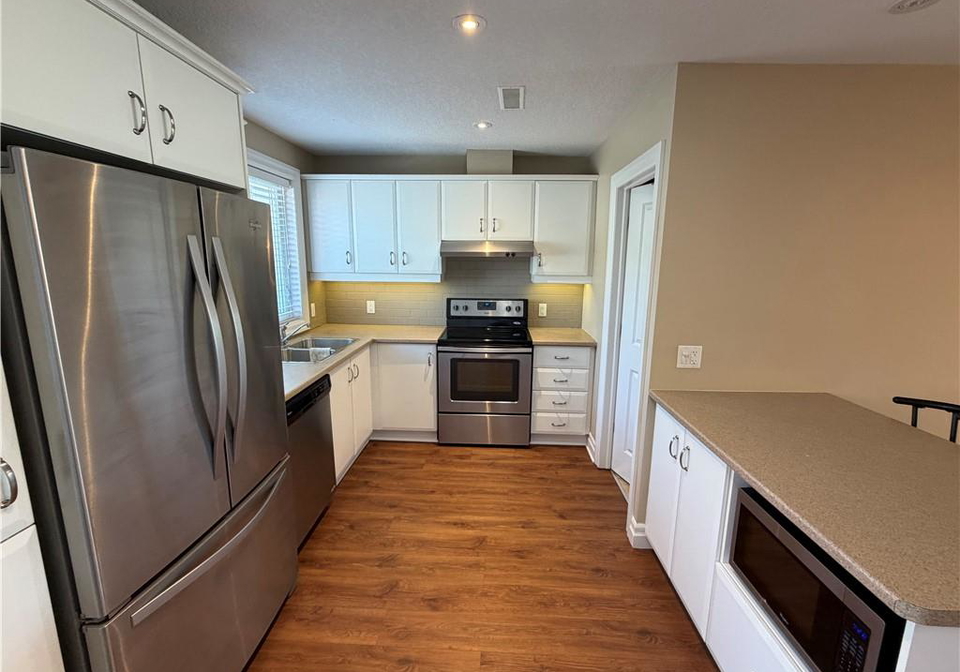 5-jaczenko-terrace-hamilton-ontario-40815042