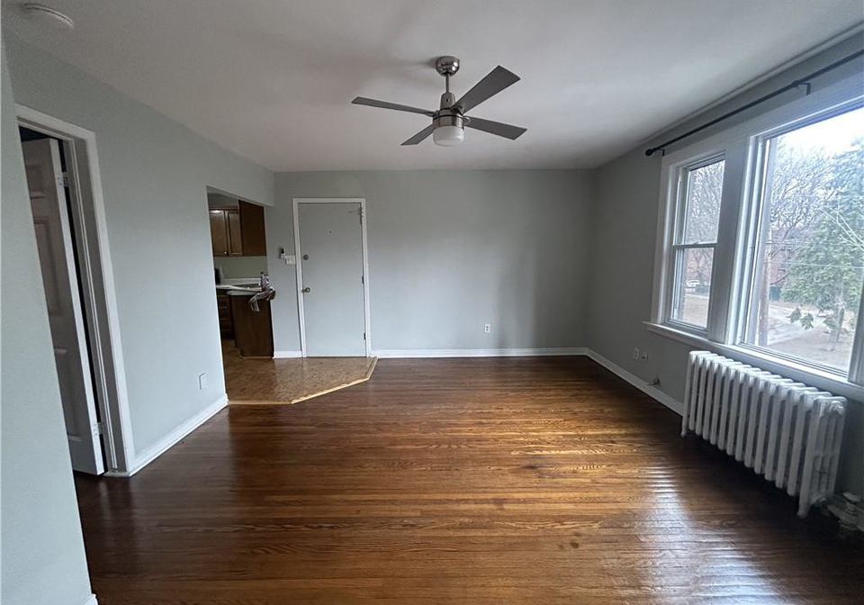 352-hunter-street-e-hamilton-ontario-40815130