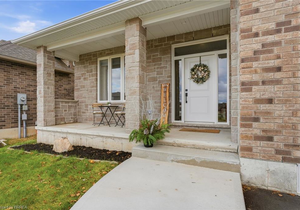 58-vanrooy-trail-waterford-ontario-40815160