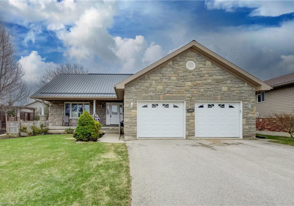 190-sarah-road-mount-forest-ontario-40815166
