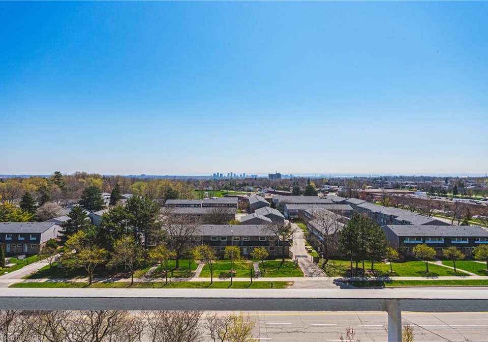 2055-upper-middle-road-burlington-ontario-40815274