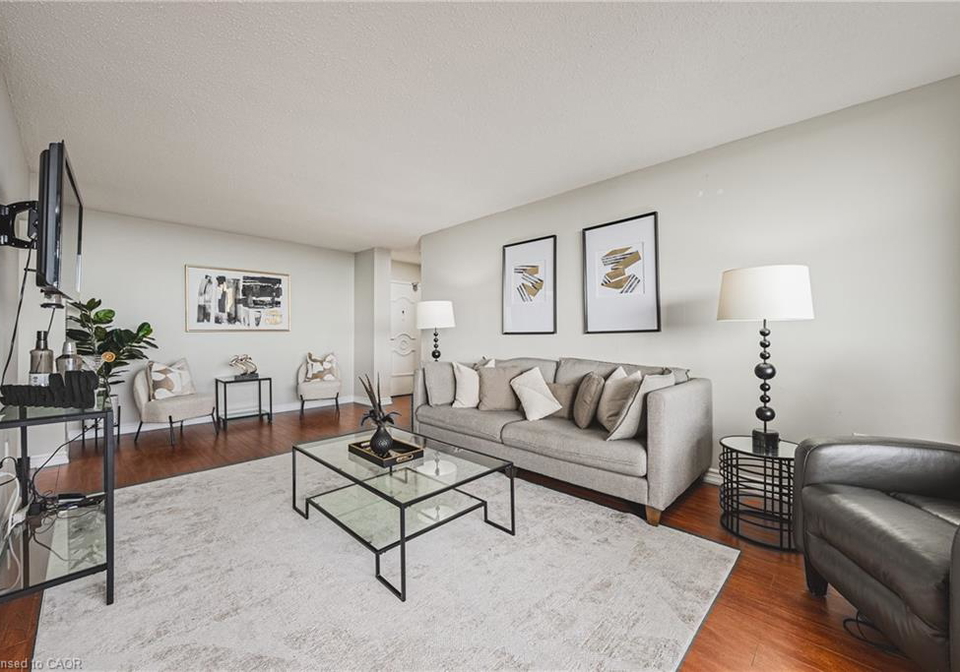 2055-upper-middle-road-burlington-ontario-40815274