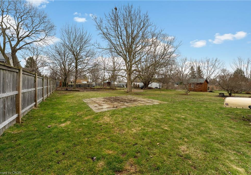 216-ridge-road-s-crystal-beach-ontario-40815315