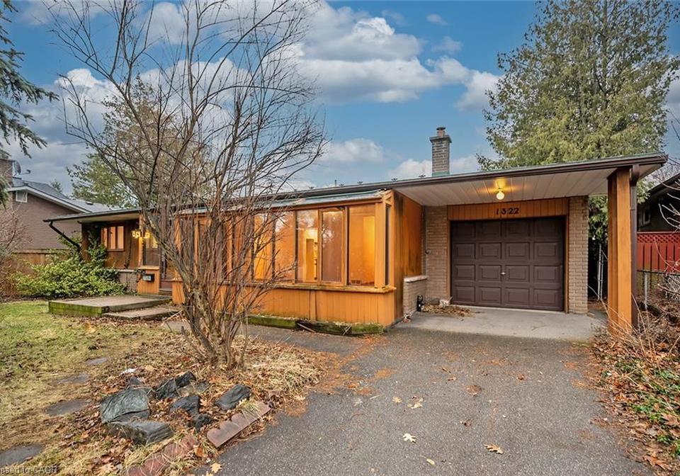 1322-langdale-crescent-oakville-ontario-40815316