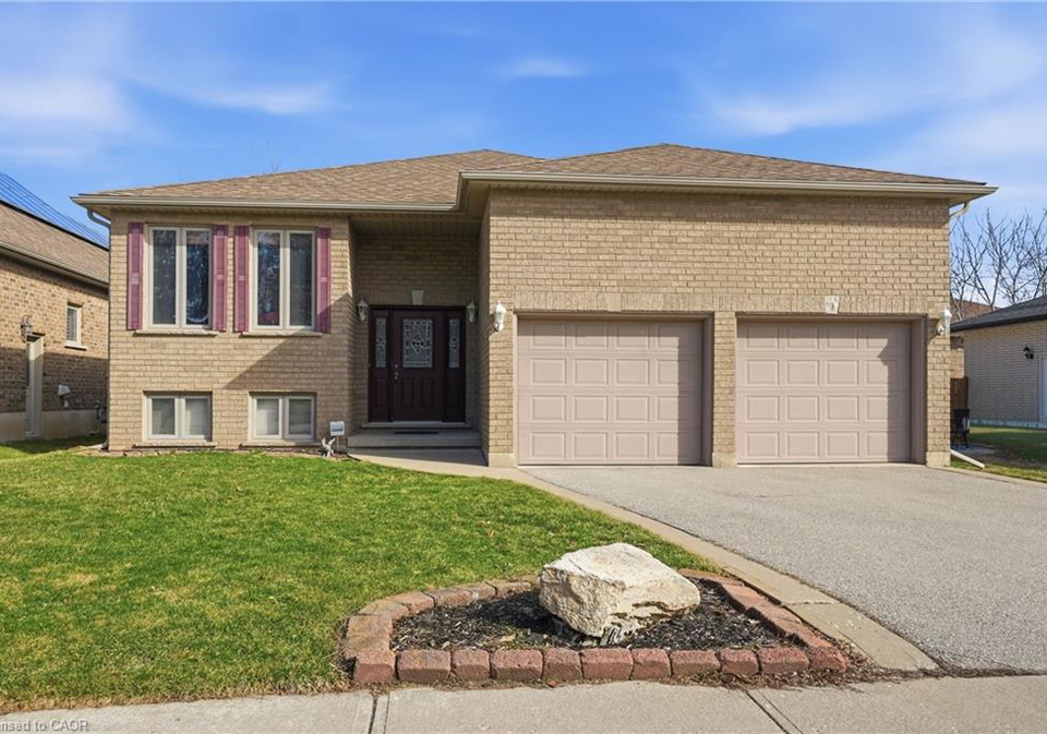9-pace-avenue-brantford-ontario-40815326