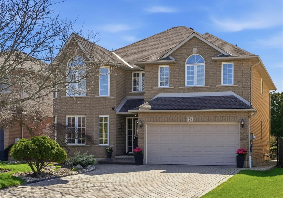 37-southcreek-drive-ancaster-ontario-40815333