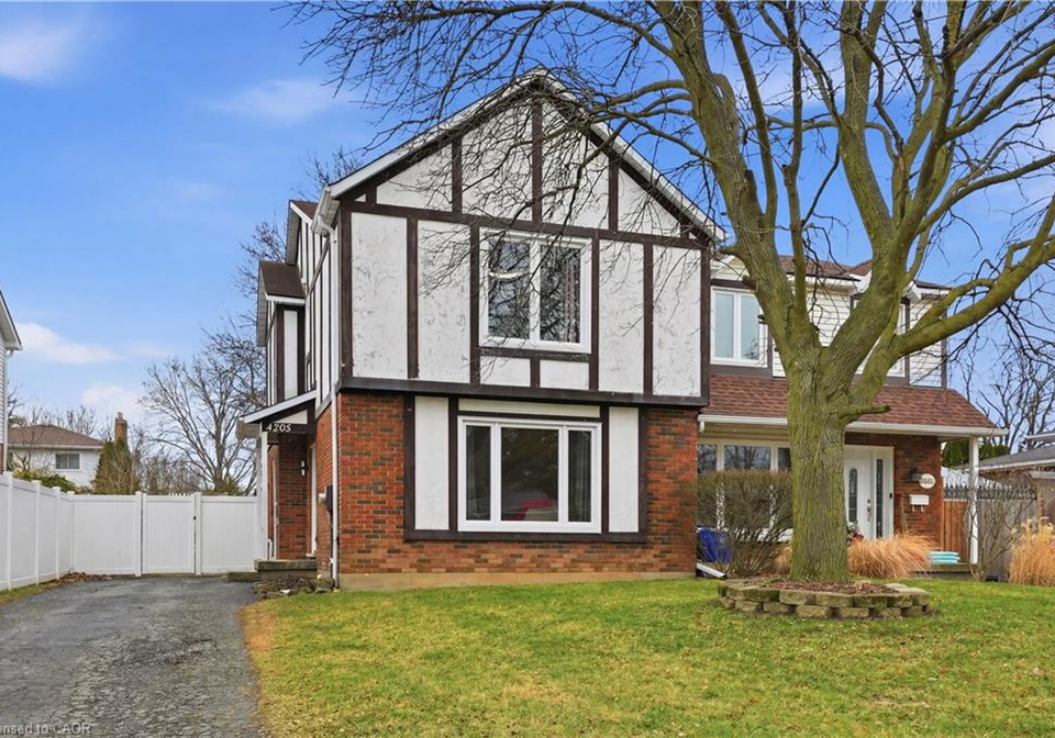 4205-highland-park-drive-beamsville-ontario-40815376