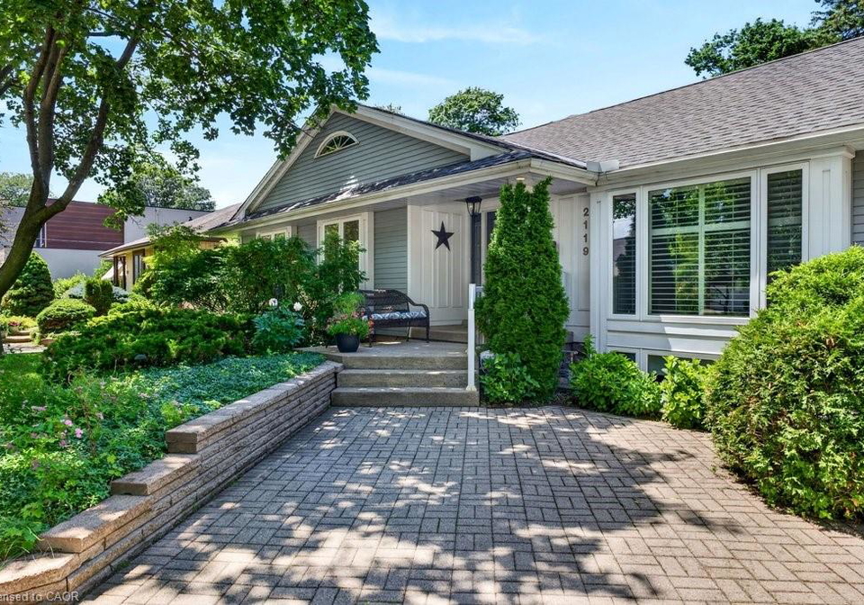 2119-paisley-avenue-burlington-ontario-40815402