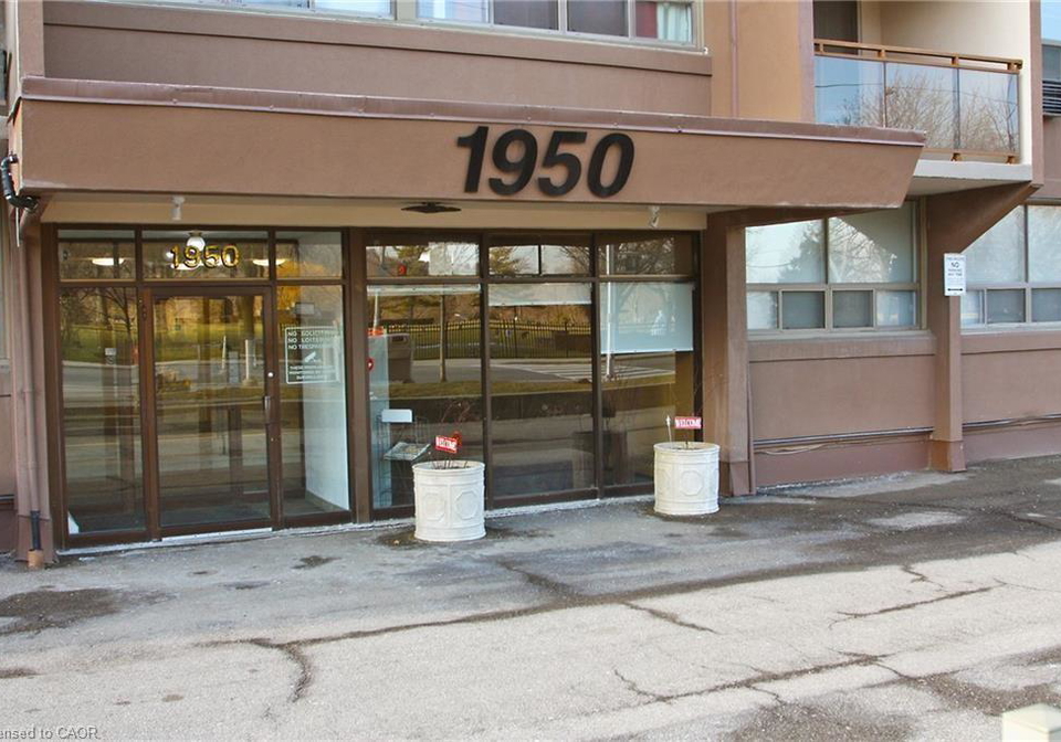 1950-main-street-w-hamilton-ontario-40815460