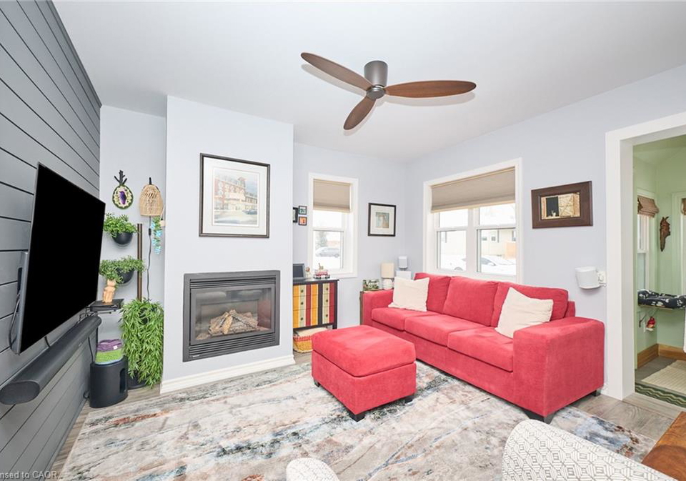 826-pine-street-dunnville-ontario-40815461