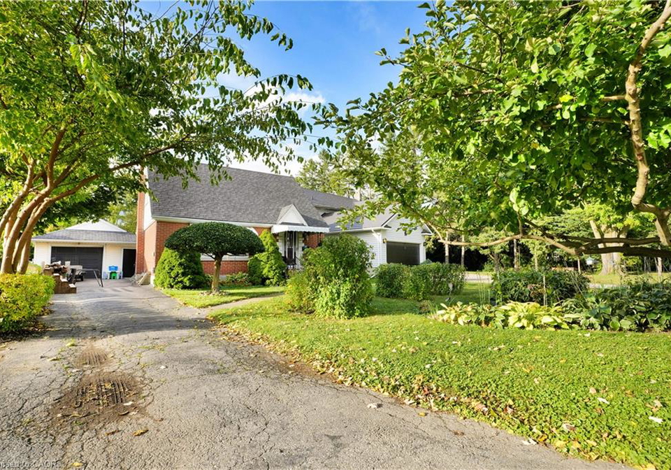22-graber-place-kitchener-ontario-40815505
