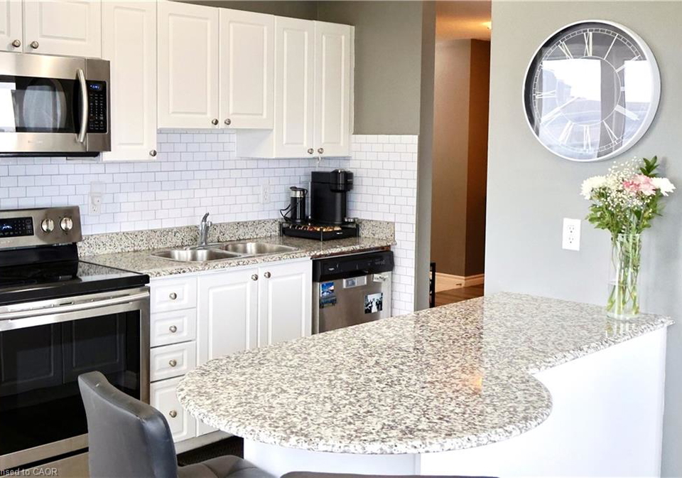 135-james-street-s-hamilton-ontario-40815541