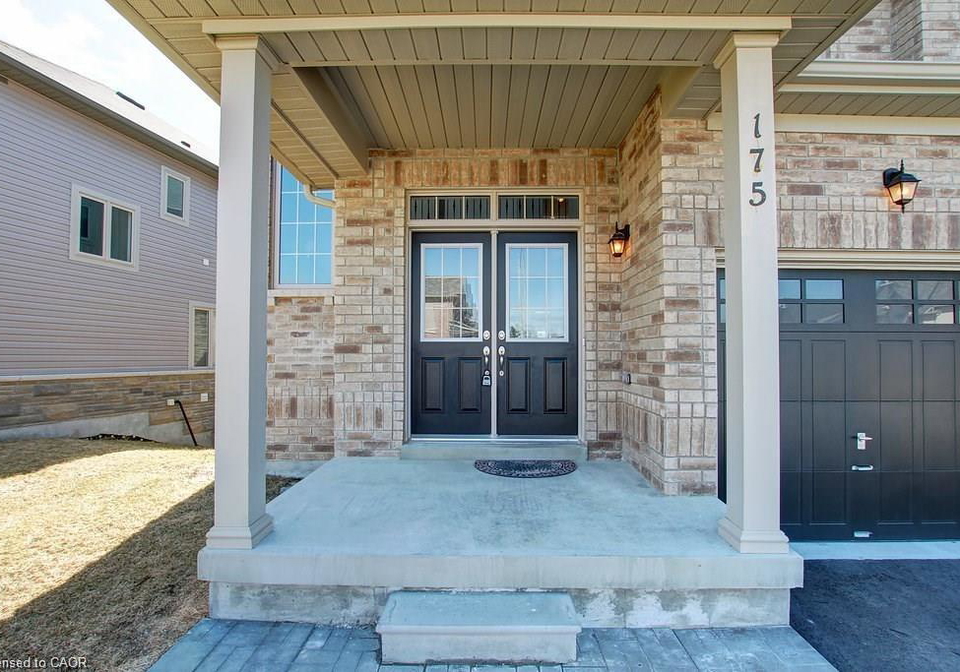 175-gold-park-gate-angus-ontario-40815546
