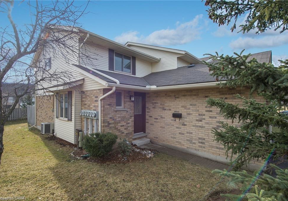 375-kingscourt-drive-waterloo-ontario-40815584