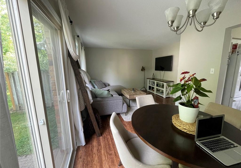 375-kingscourt-drive-waterloo-ontario-40815584