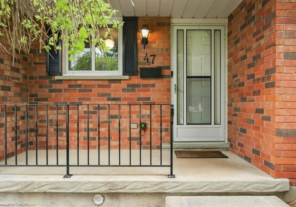 47-claycroft-crescent-kitchener-ontario-40815632