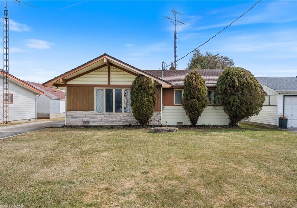 380-cedar-drive-turkey-point-ontario-40815735
