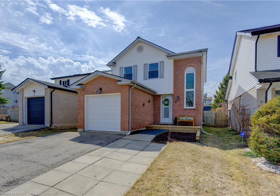 9-camrose-court-kitchener-ontario-40815752