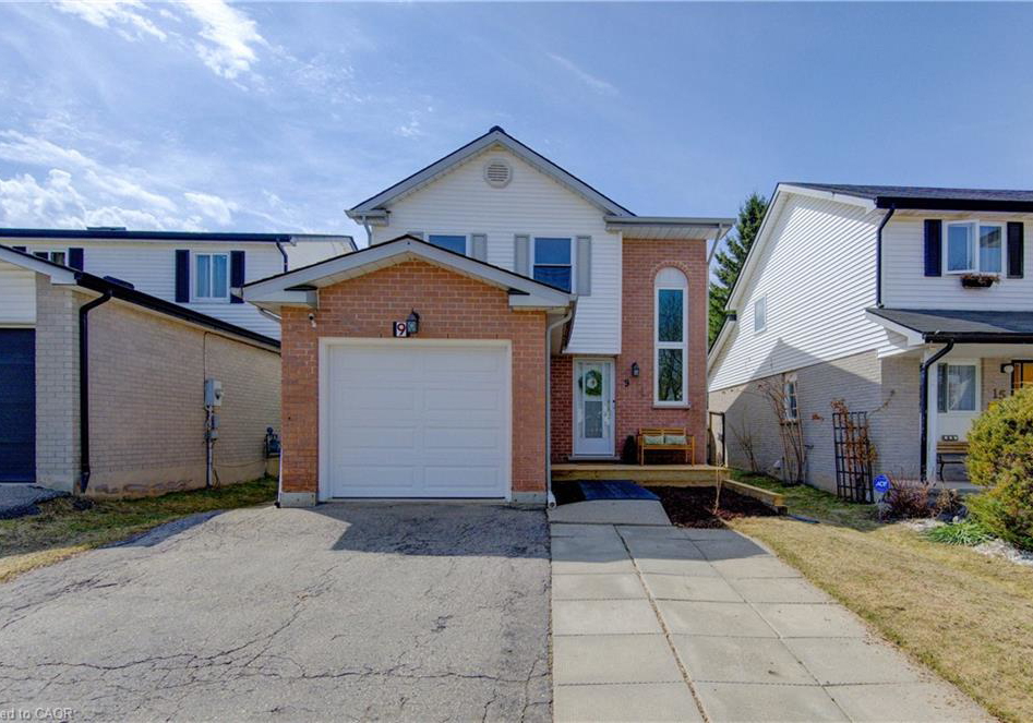 9-camrose-court-kitchener-ontario-40815752