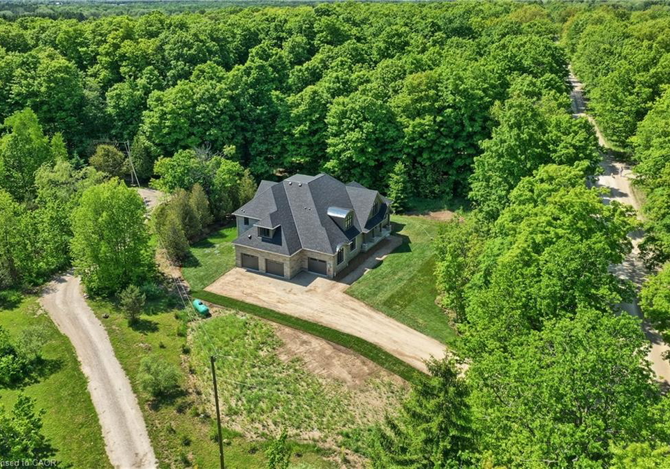 4512-concession-11-road-puslinch-ontario-40815753