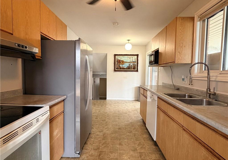 259-camille-crescent-waterloo-ontario-40815823