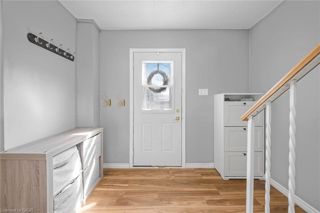 135-chalmers-street-s-cambridge-ontario-40815863