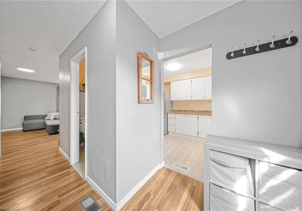 135-chalmers-street-s-cambridge-ontario-40815863